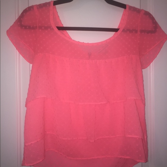 AMERICAN EAGLE Pink dotted blouse! - Picture 1 of 4